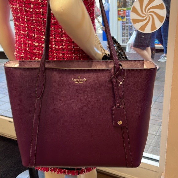 Kate Spade Cara Large Tote

COLOR:
Ripe Plum - Picture 6 of 16